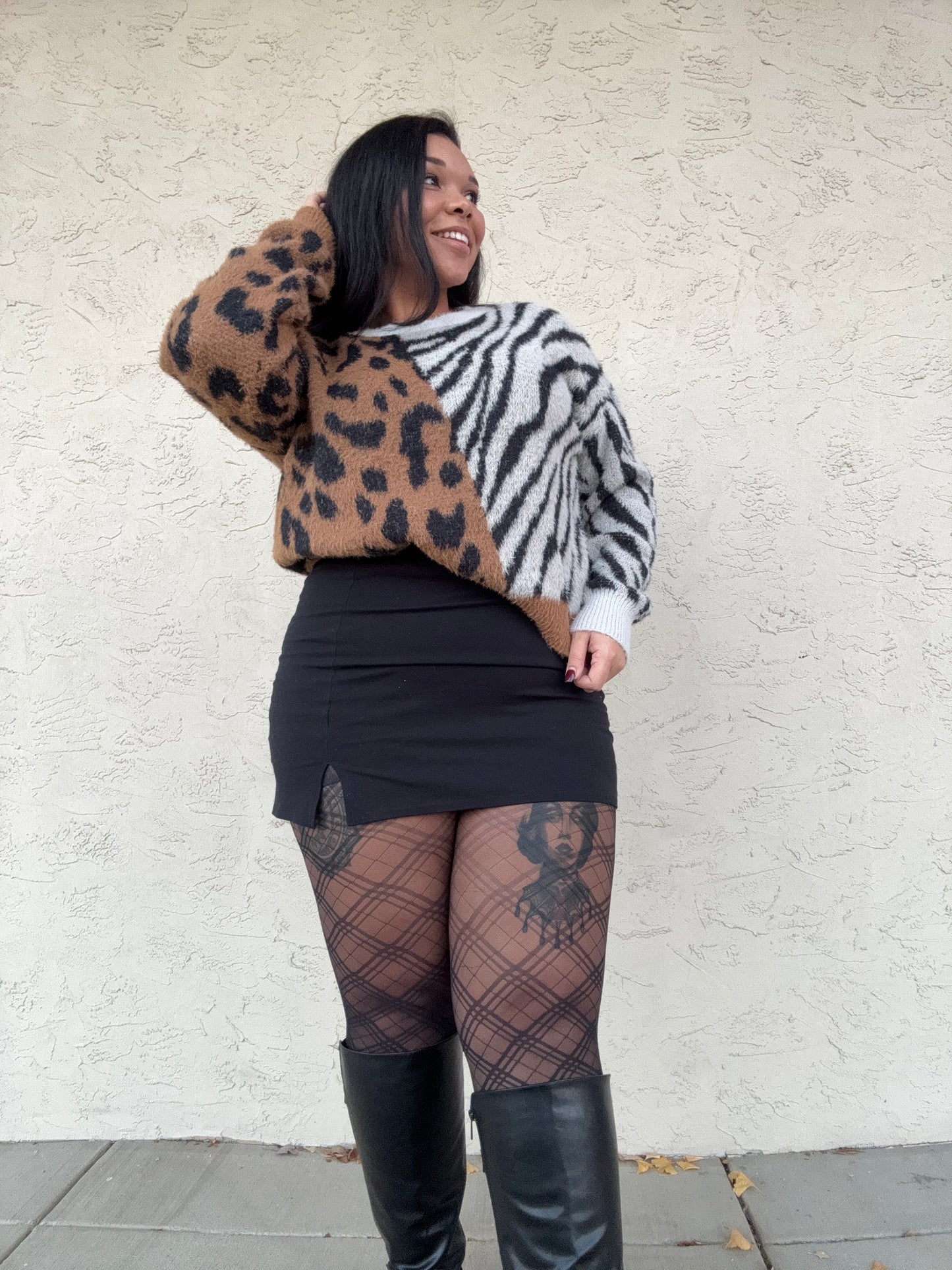 MULTI ANIMAL DUO PRINTED SOFT SWEATER TOP