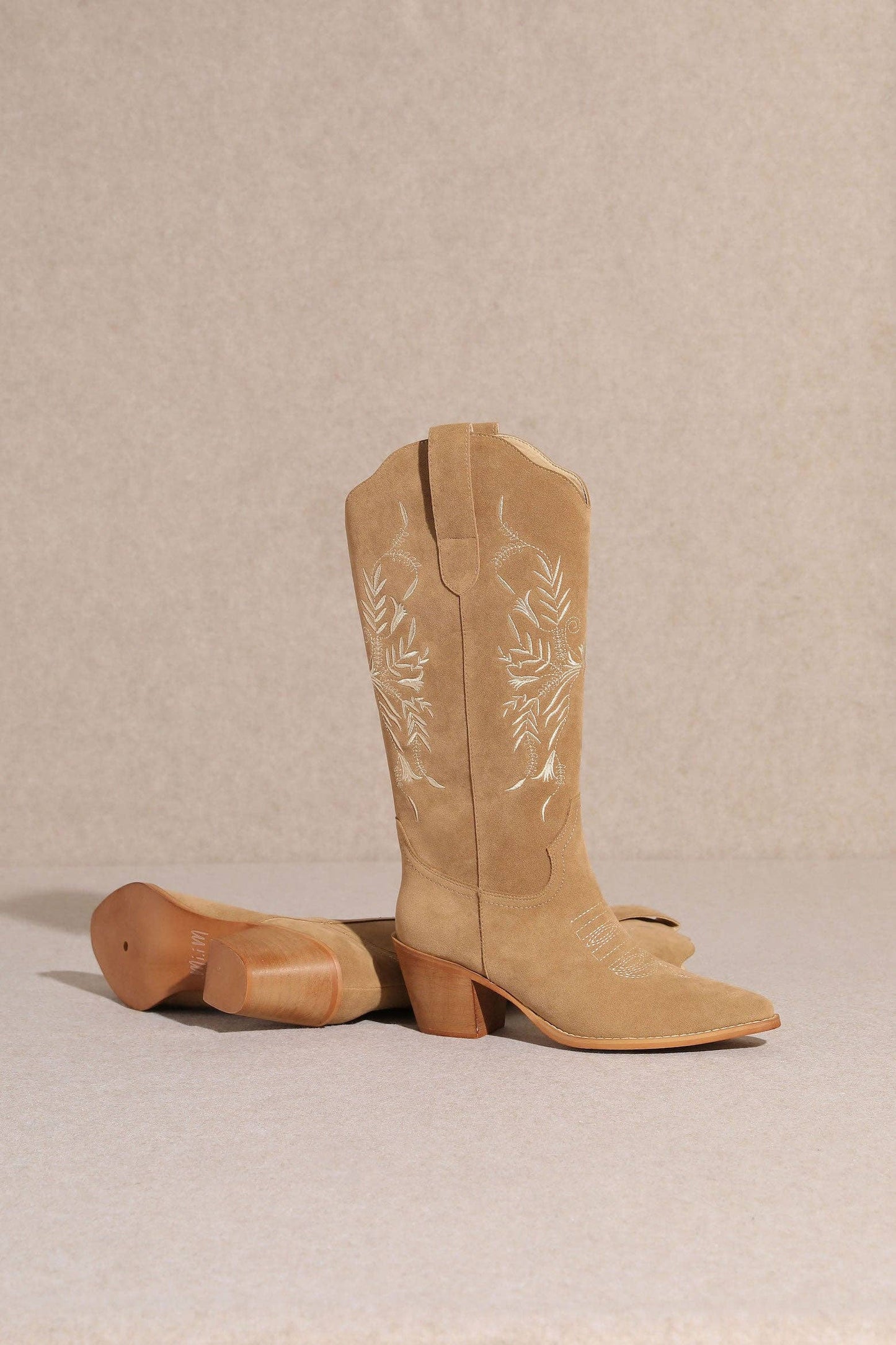 Mi.iM Floral Boot