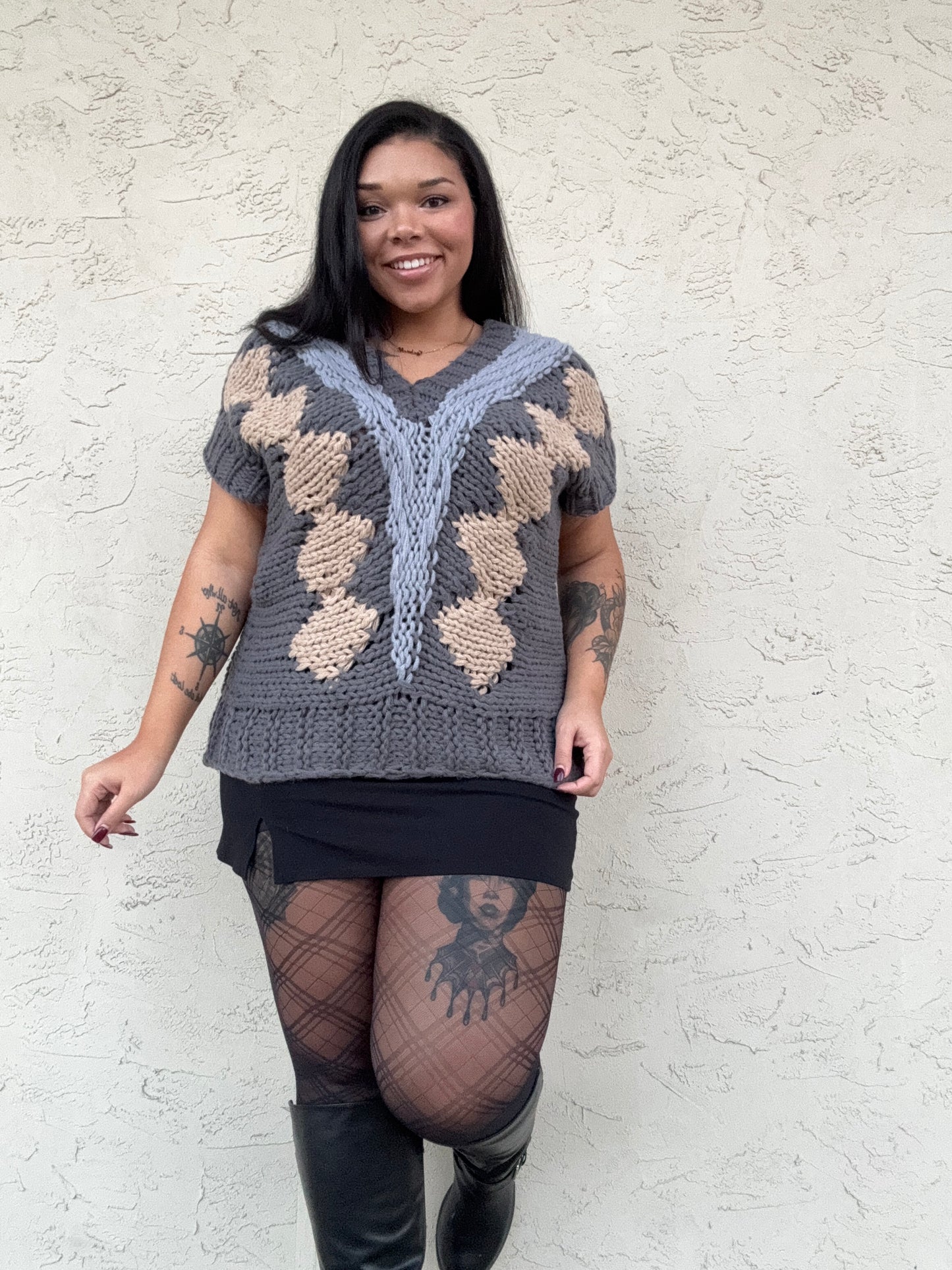 V-NECK CHINKY KNIT SWEATER VEST TUNIC