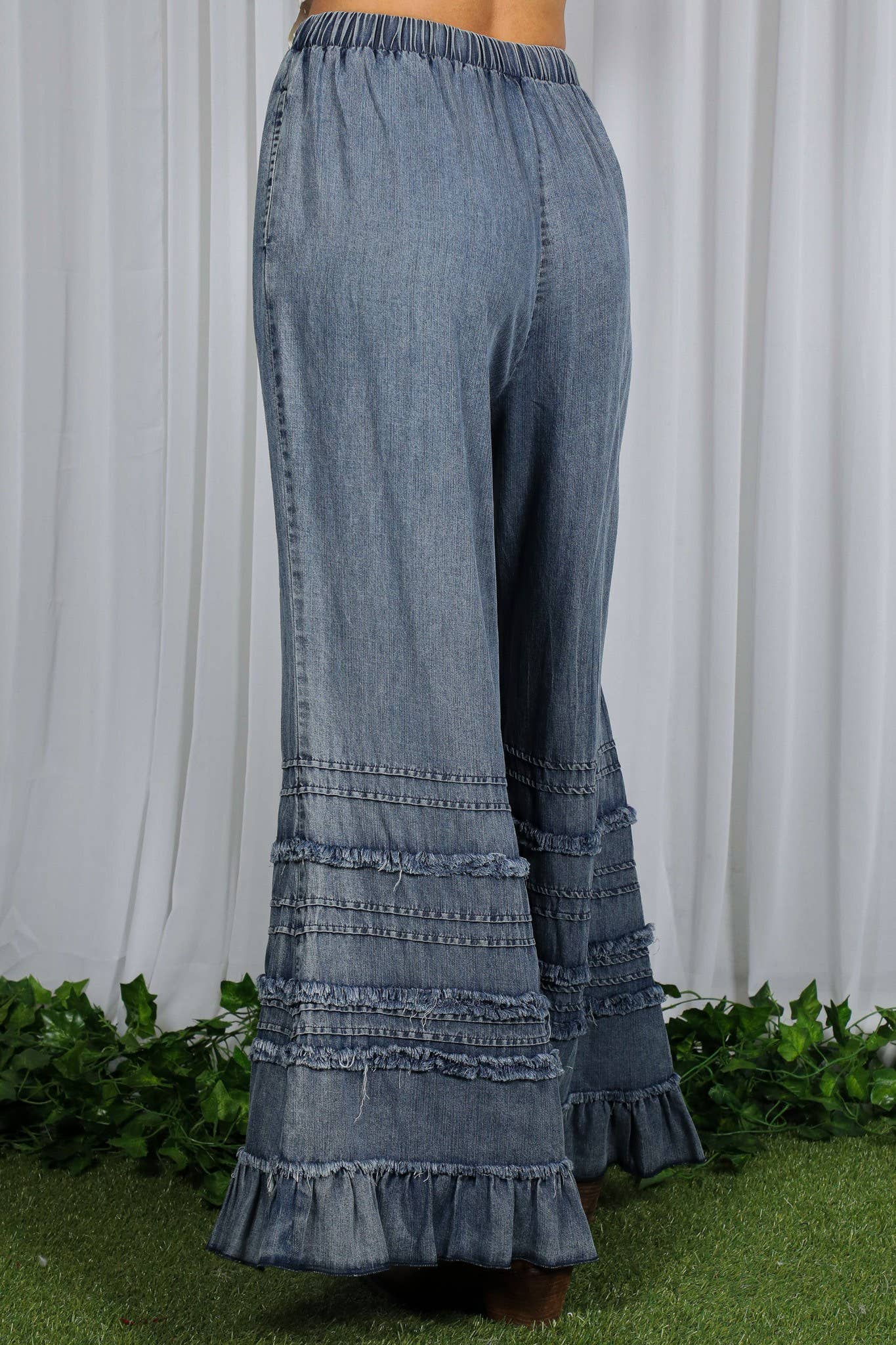 Flared Ruffle Hem Washed Chambray Crop Denim Pants VP83039
