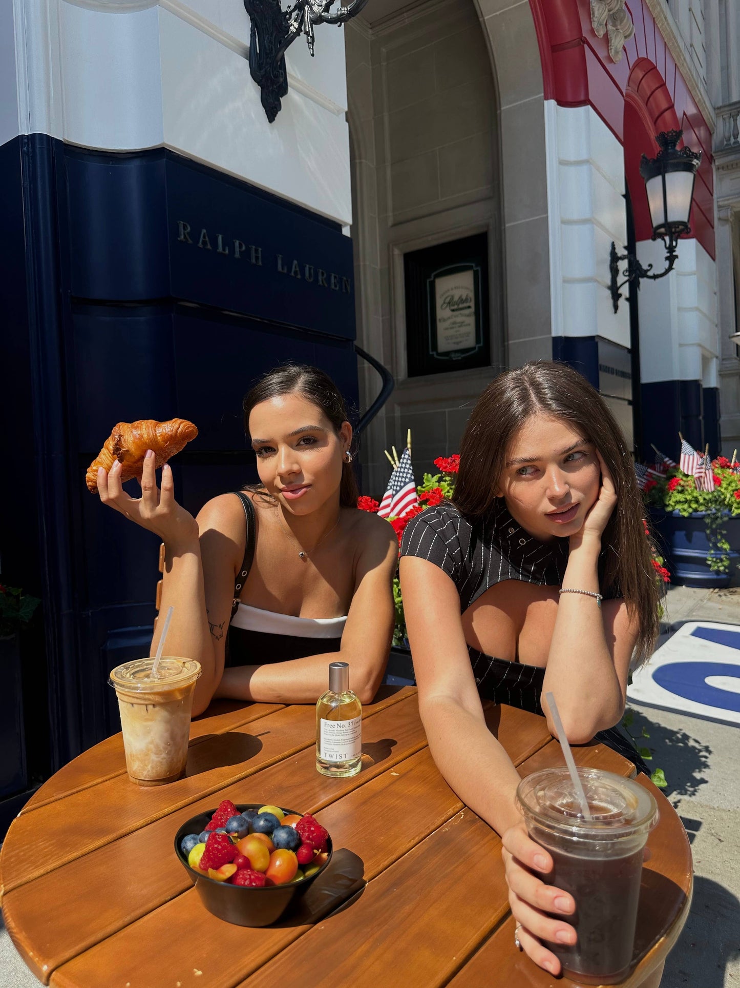 Twist Season No. 59 Inspired by C.H. Good Girl Perfume