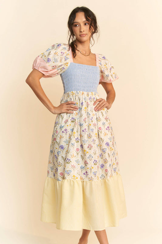 FLORAL BOUQUET WALLPAPER PUFF SLEEVE TIERED DRESS