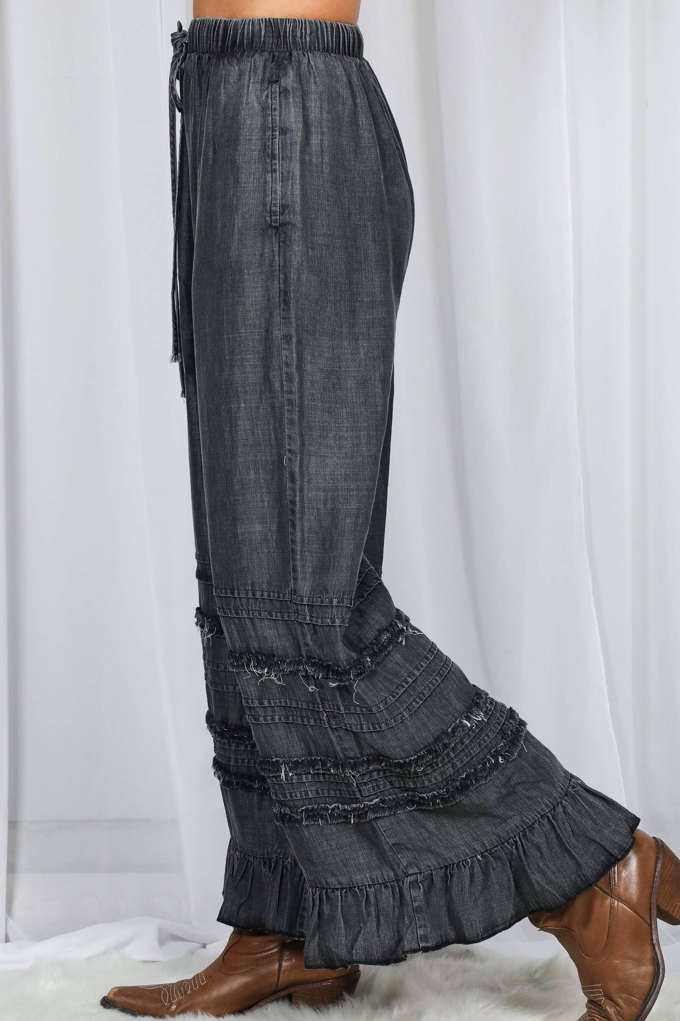 Flared Ruffle Hem Washed Chambray Crop Denim Pants VP83039