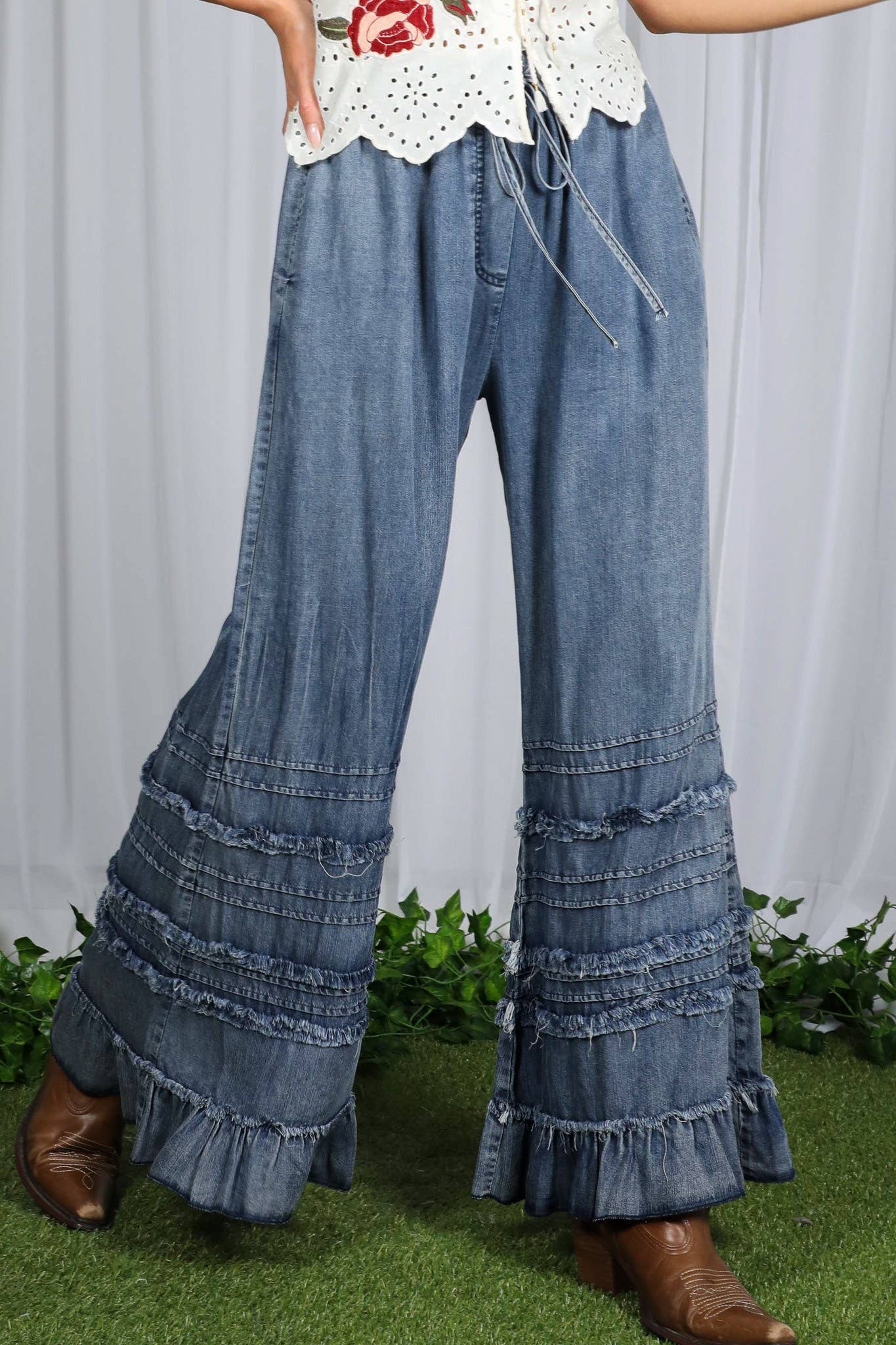 Flared Ruffle Hem Washed Chambray Crop Denim Pants VP83039