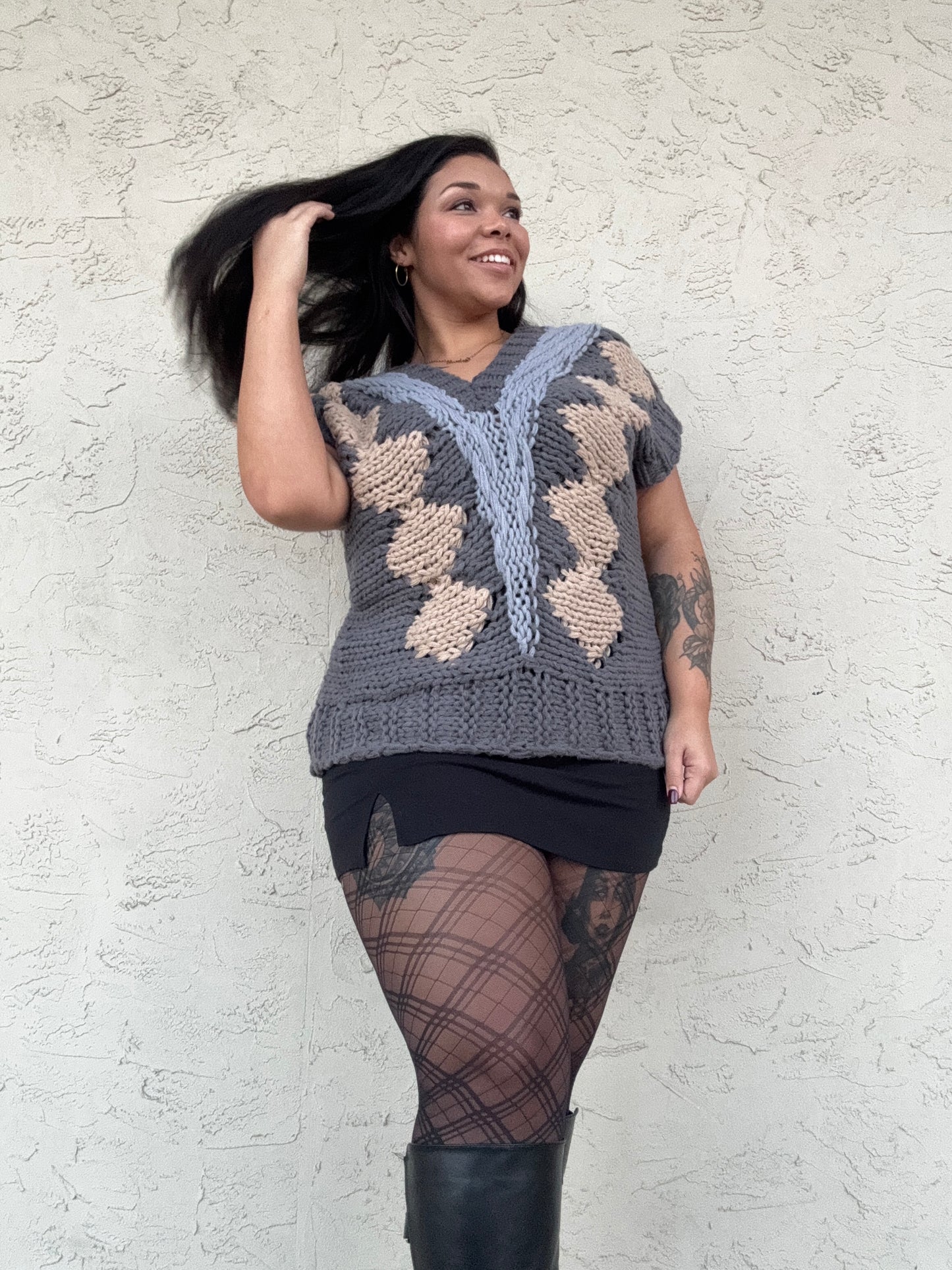 V-NECK CHINKY KNIT SWEATER VEST TUNIC