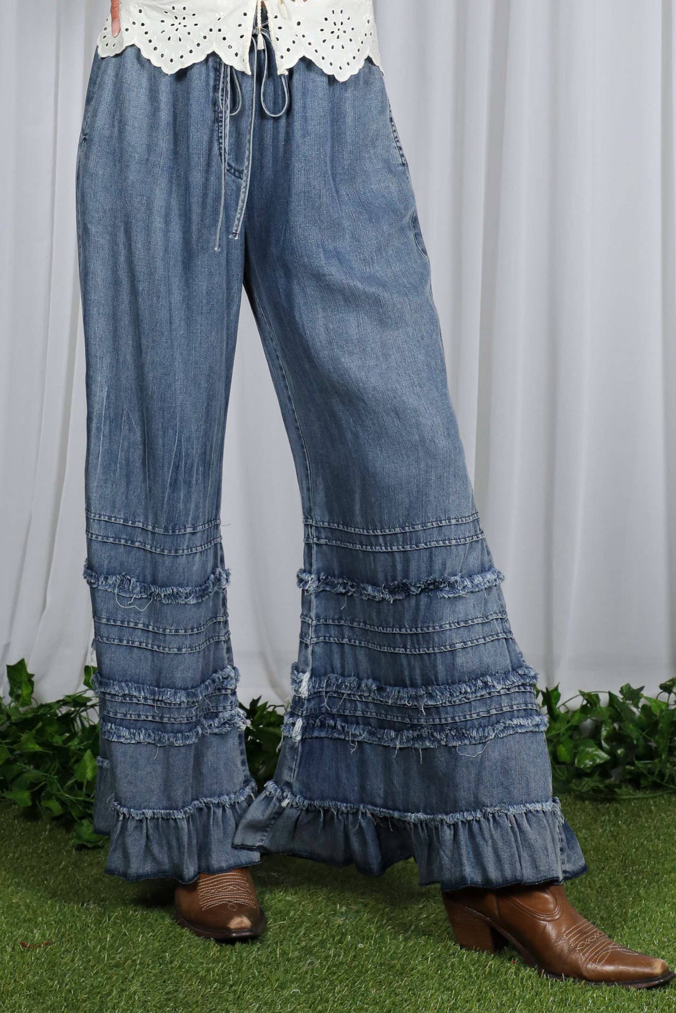 Flared Ruffle Hem Washed Chambray Crop Denim Pants VP83039